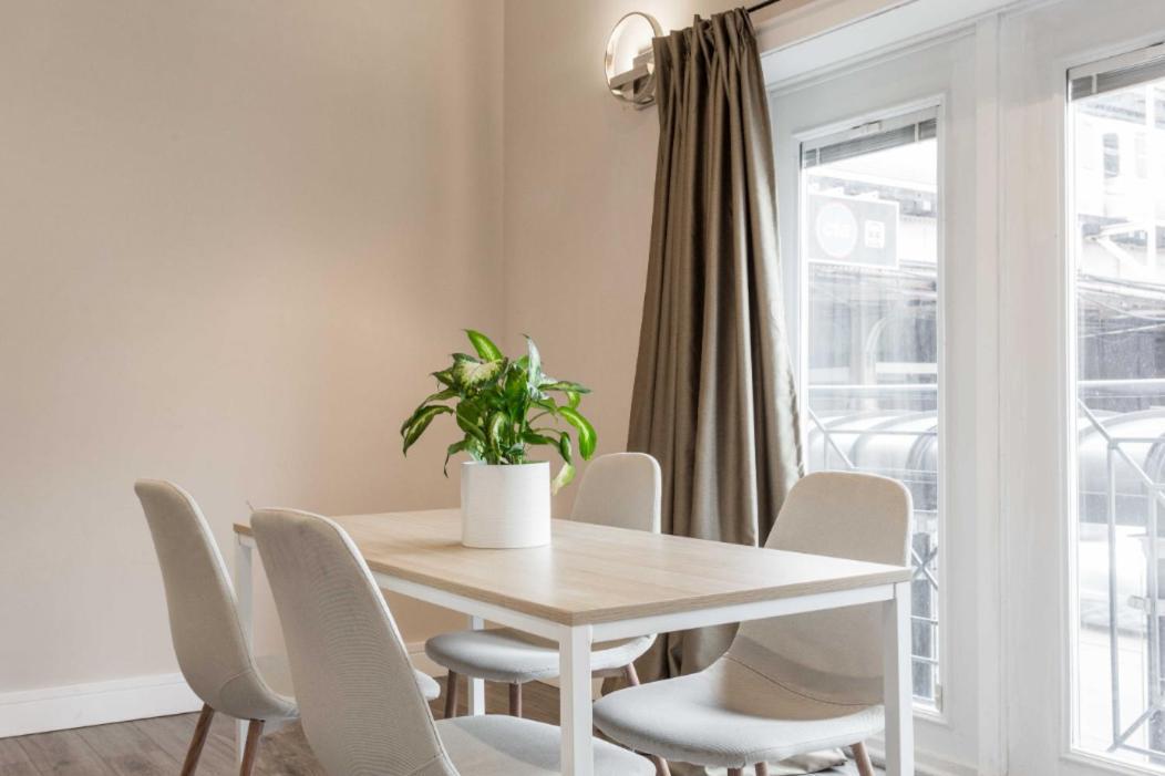 The Double Play - 1 Min Walk To Wrigley! Spacious 2Br - Perfect For Cubs Fans! Chicago Eksteriør bilde