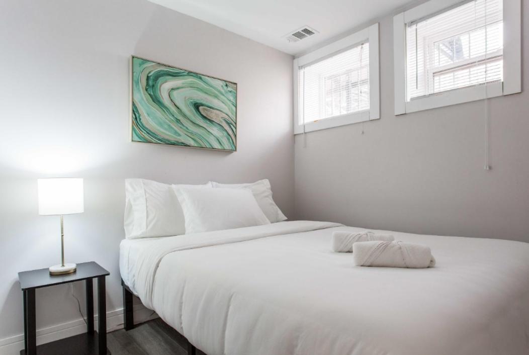 The Double Play - 1 Min Walk To Wrigley! Spacious 2Br - Perfect For Cubs Fans! Chicago Eksteriør bilde